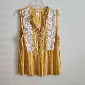 Bila Mustard Yellow Flowy Tank Top Pleated Collar Blouse Half Button Women Large